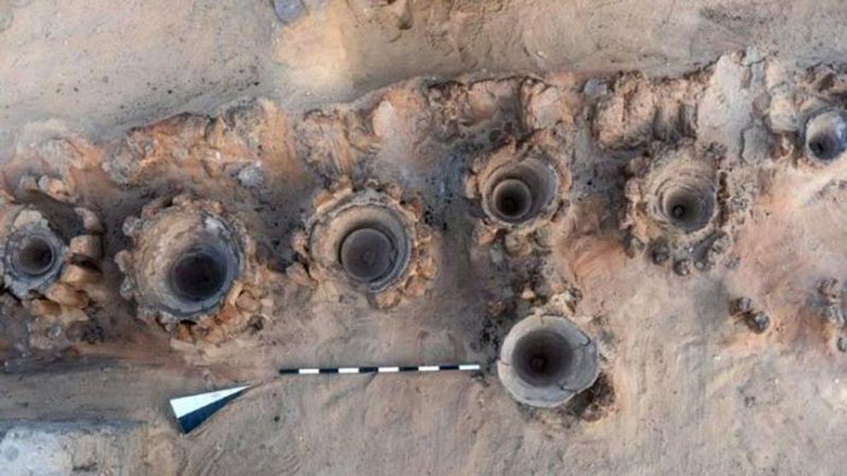 'World's oldest' mass-production brewery unearthed in Egypt