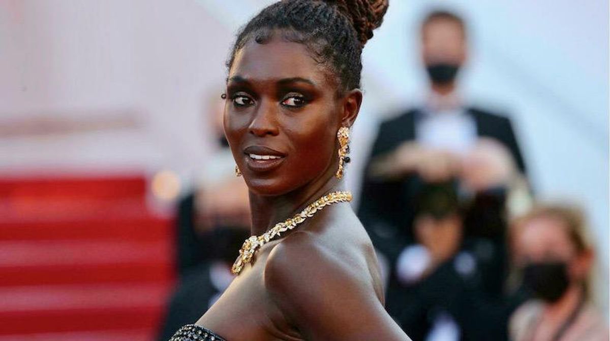 Gem thieves rob Hollywood star at Cannes film festival
