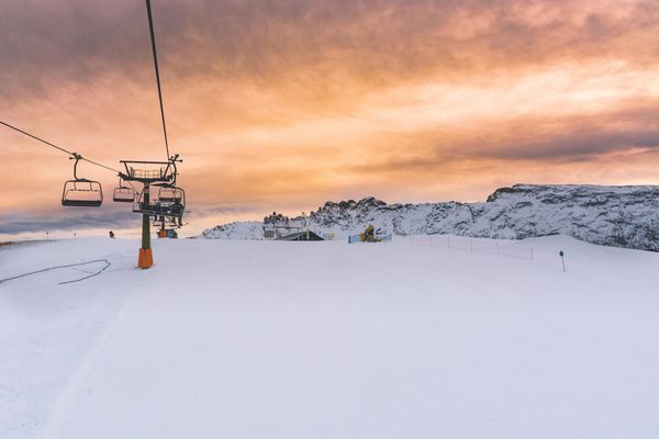 1 dead, 5 survive after avalanche at Washington state ski resort