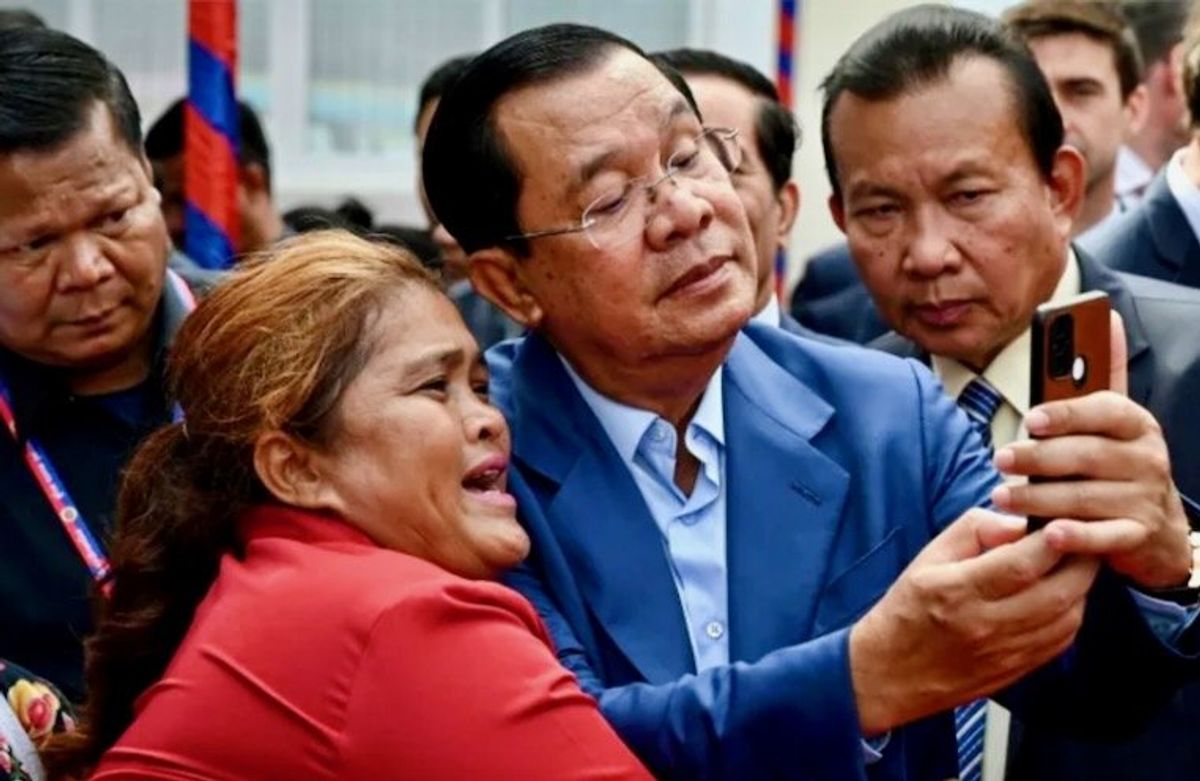 Cambodian PM threatens to block Facebook access