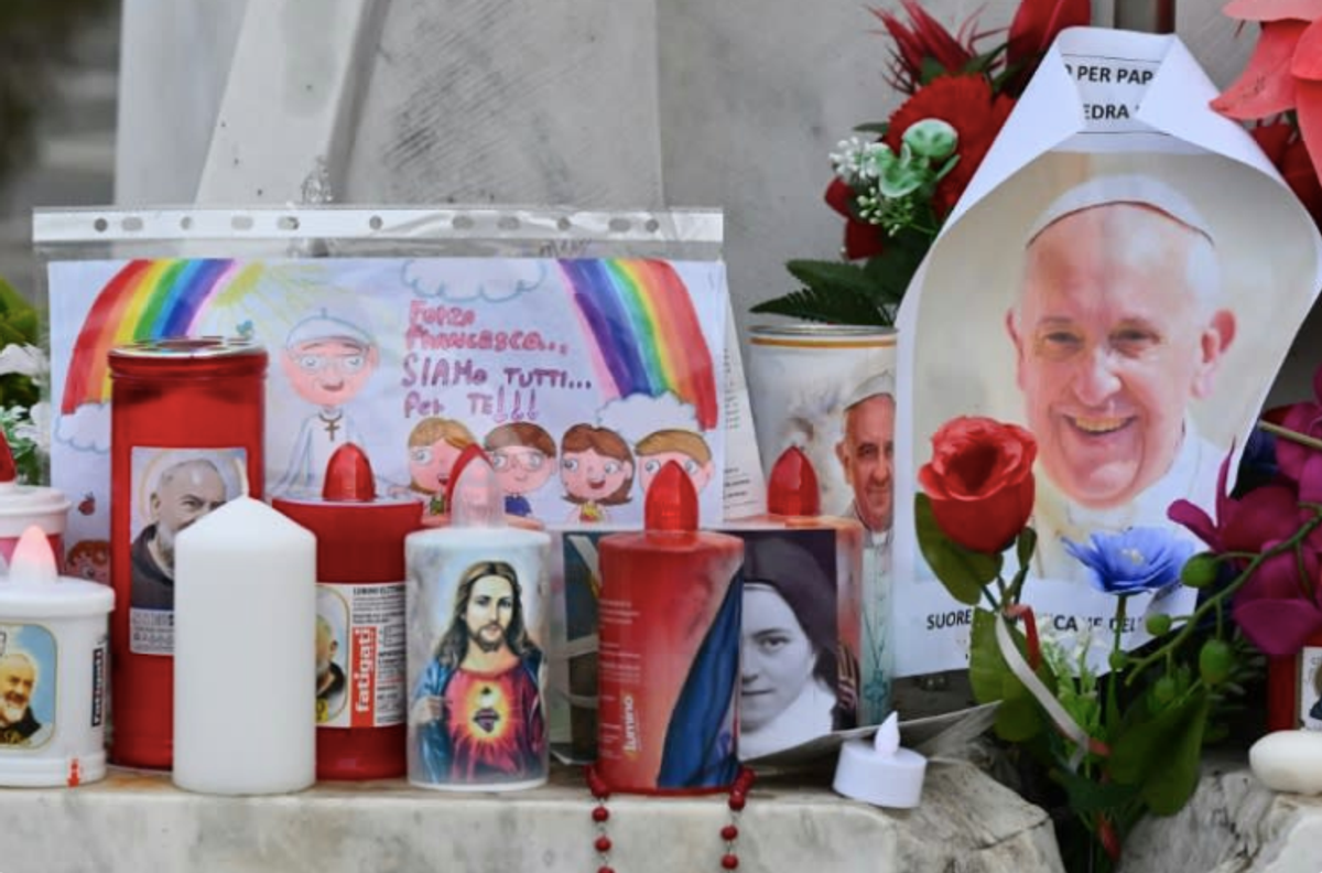Pope doing physiotherapy in hospital after quiet night