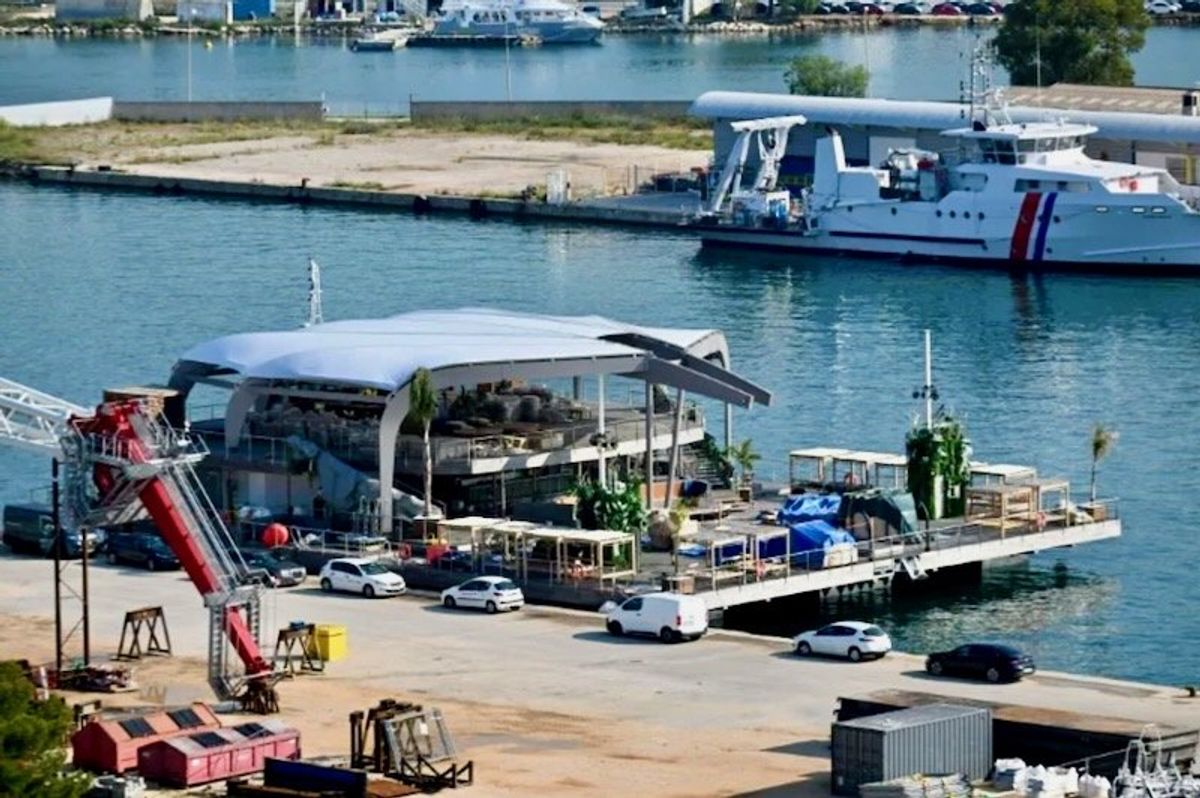 Controversial floating beach unveiled off French Riviera