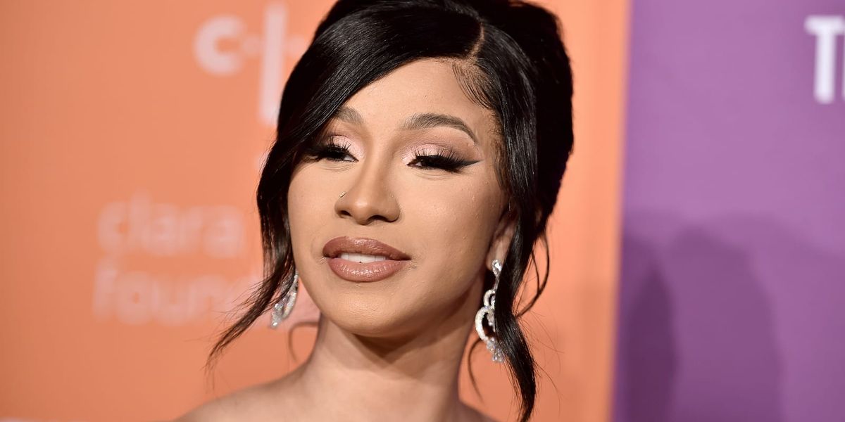 Rapper Cardi B, the target of a thrown liquid, retaliates - Raw Story