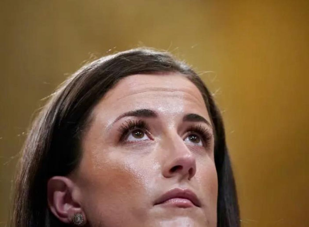 Mark Meadows aide Cassidy Hutchinson sees Trump loyalists becoming 'bodies all around him'