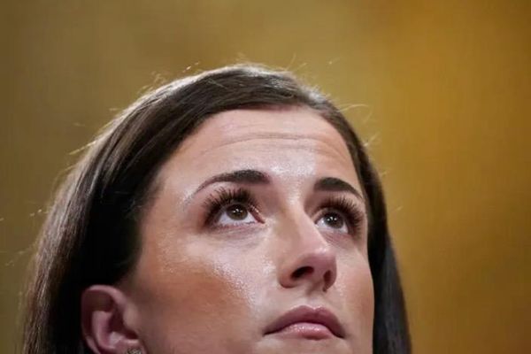 Mark Meadows aide Cassidy Hutchinson sees Trump loyalists becoming 'bodies all around him'