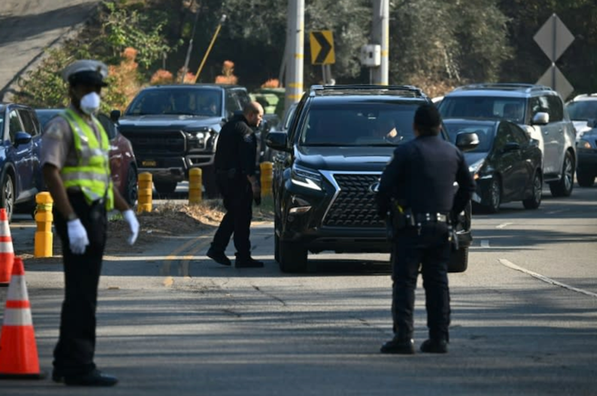 Looter dressed as firefighter to prey on LA fire victims: police