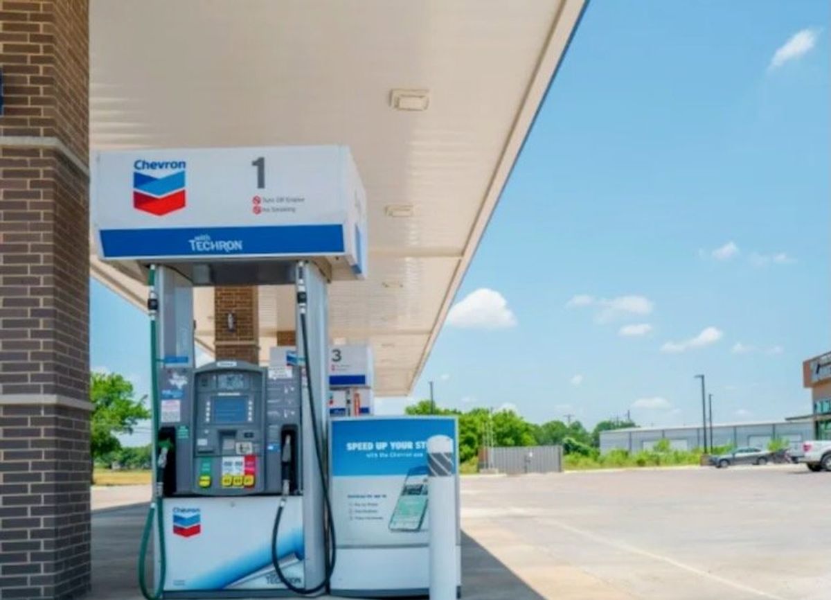 Chevron to move HQ from California to oil-loving Texas