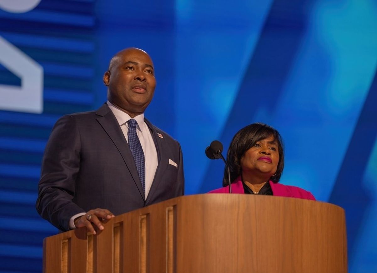 'Sure as hell don't remember this': Ex-DNC chief disputes explosive Tapper claim on Biden