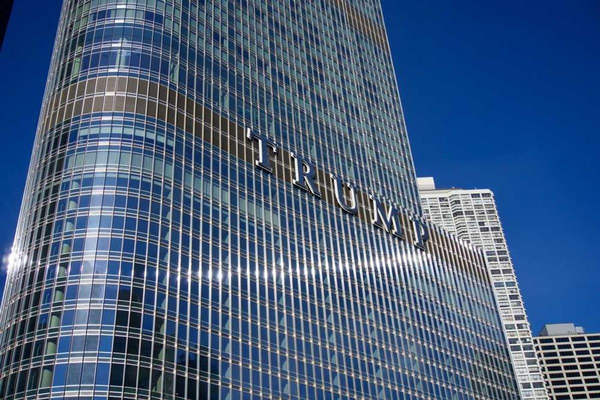 Flies and rodents plague Trump's hotels and clubs: report