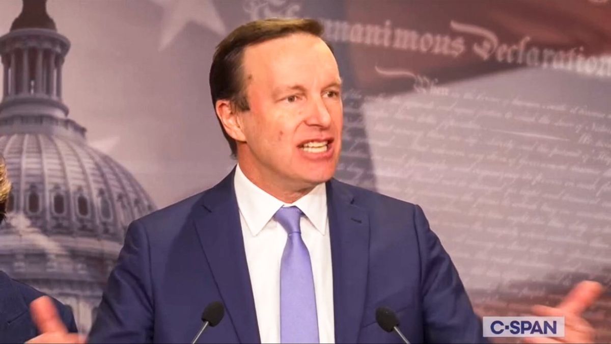 'What a king does': Dem senator slams Trump's move to 'seize power' with federal grants