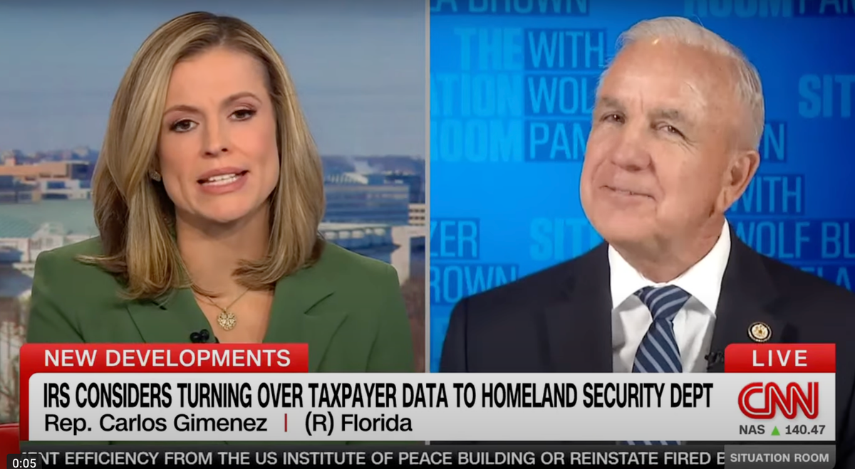 'Very clear on that': CNN host pushes back after GOP lawmaker checks her on migrant claim