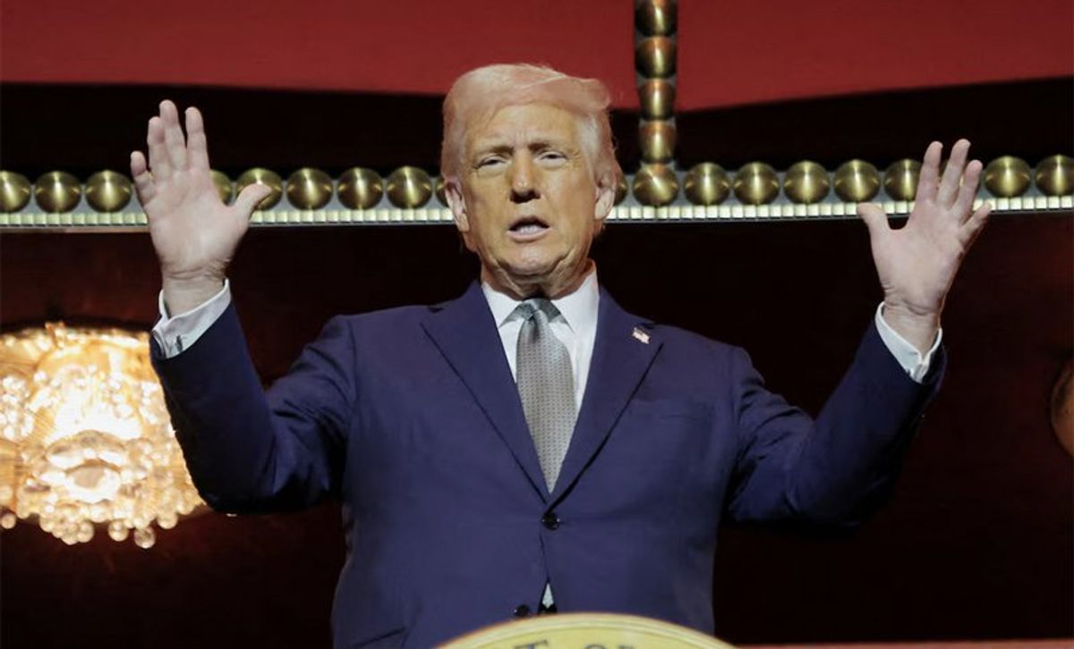 Bill Maher taunts 'big man' Trump for failing to 'block' honorary award