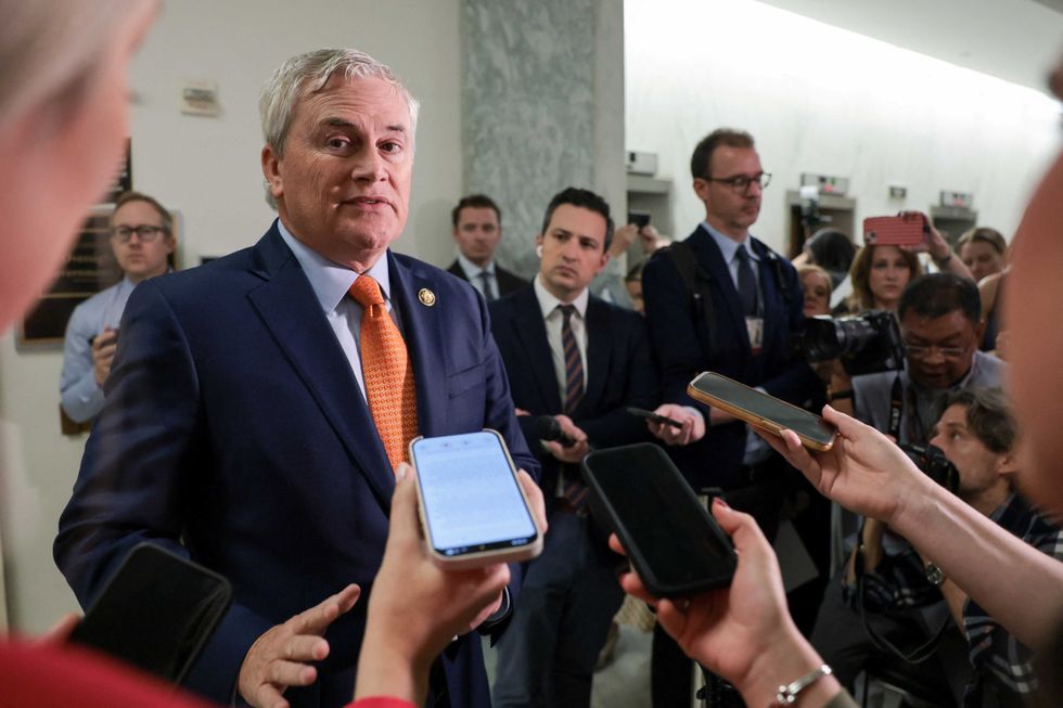 Republicans en masse skip Bondi's closed-door Epstein hearing