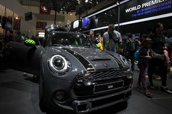 Strict government 'austerity measures' fail to slow down sales of luxury cars in China