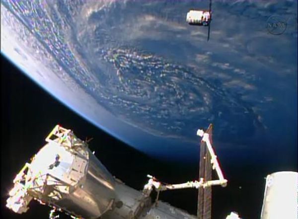 Aging $100 billion International Space Station a space lab of 'unlimited' opportunity