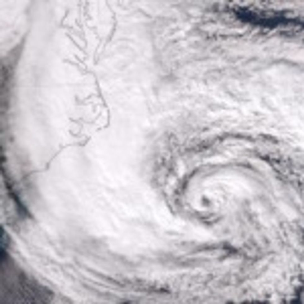 Offshore wind farms hold potential to weaken hurricanes, research finds