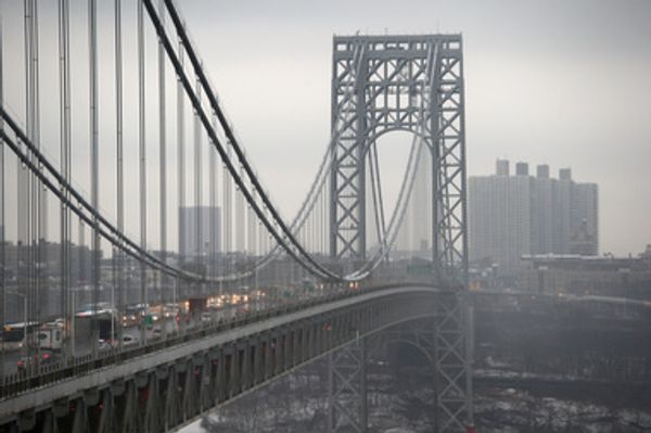 Police grab suicidal man from George Washington Bridge ledge, Port Authority says