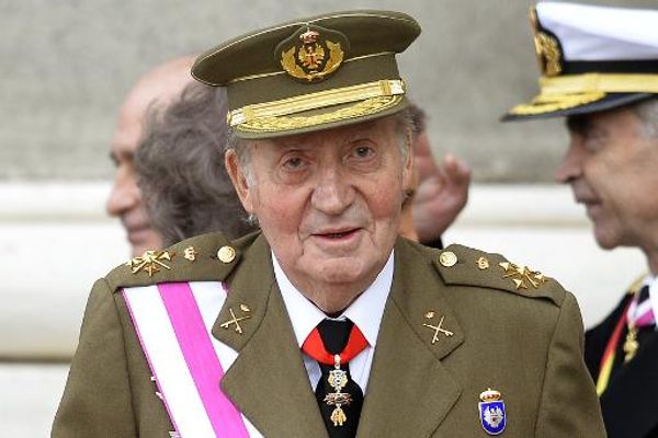 76-year-old Spanish King Juan Carlos abdicates, PM says