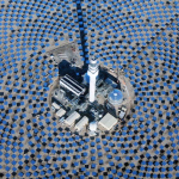 Giant solar battery made of salt ready to charge up