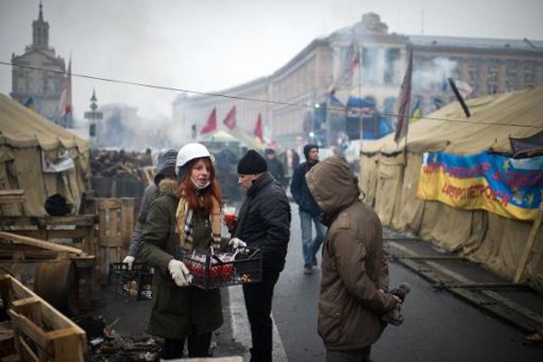 70,000 pro-Western Ukrainians rally in Kiev in fresh show of force