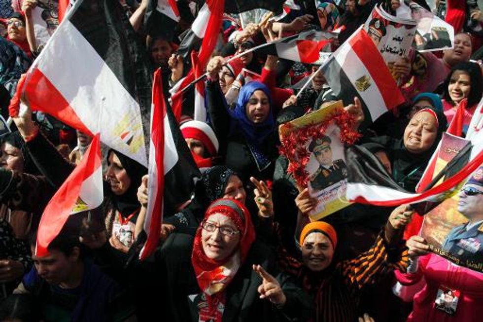 Crowds return to Tahrir Square to cheer Egypt General Abdel Fattah al-Sisi
