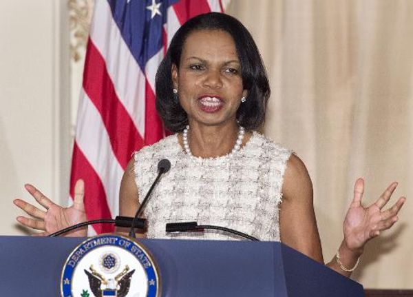 Ghost of Iraq haunts Condoleezza Rice portrait unveiling