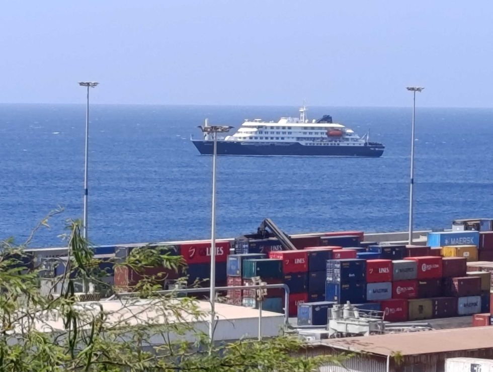 New details emerge in plan for Americans exposed to hantavirus on cruise
