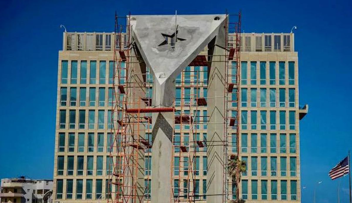 Cuba erects giant concrete flag in front of US embassy