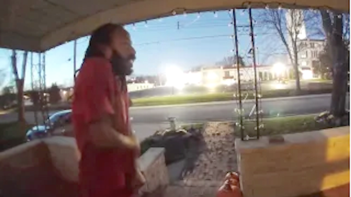 Waukesha suspect goes for a bite to eat after Christmas parade carnage: video