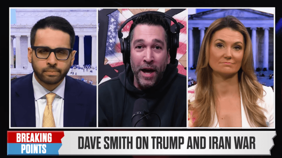 Conservative comedian fears Trump may lead US to 'greatest military defeat in history'