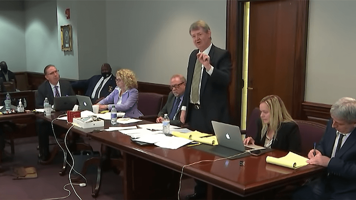 Defense in Arbery case is trying to trigger racism in one juror to get hung jury: former federal prosecutor