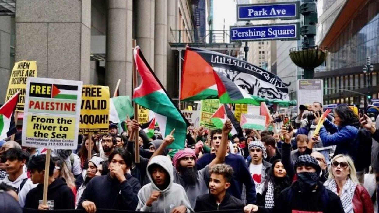 Palestinian supporters, pro-Israel counter-protestors rally in Manhattan