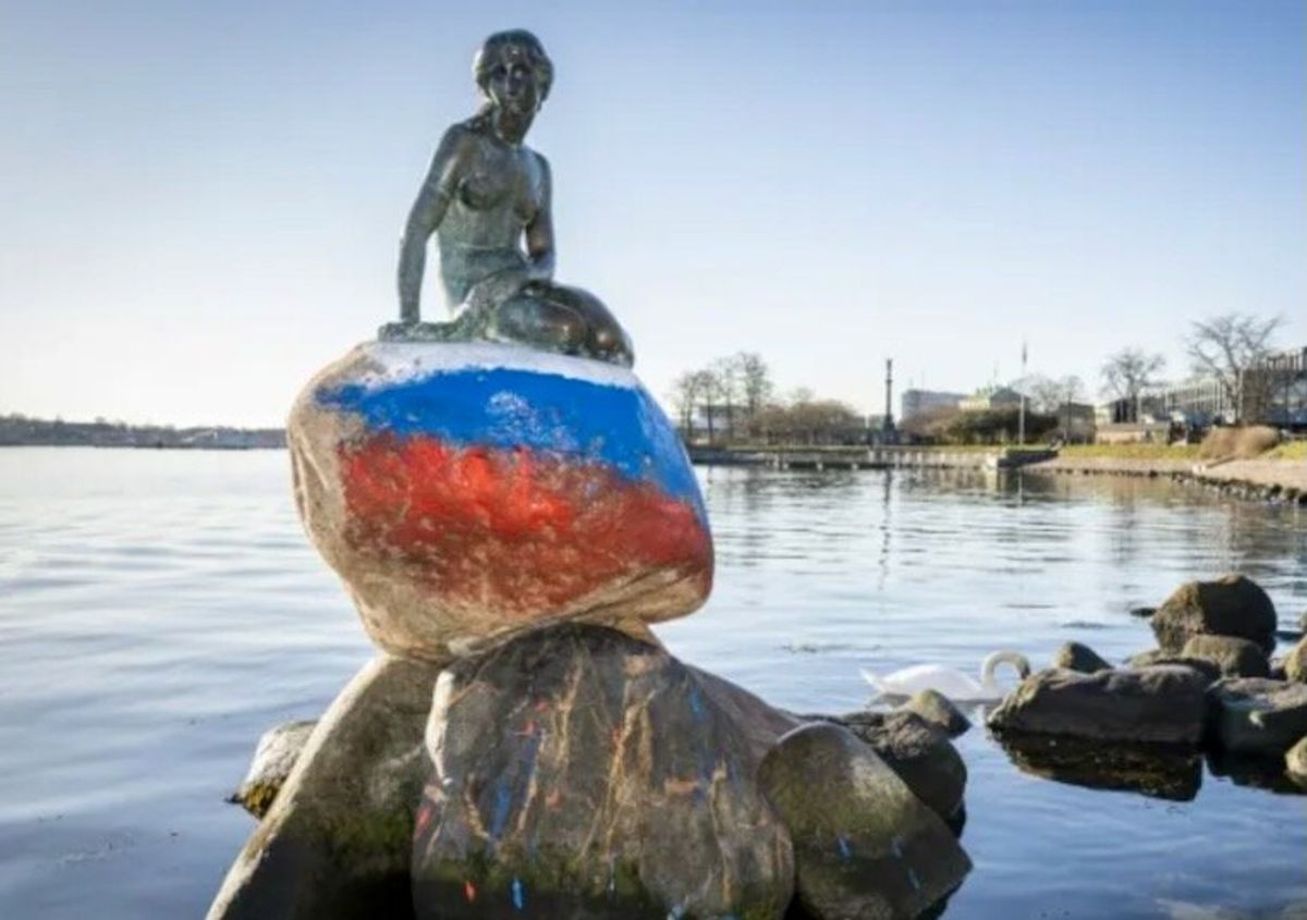 Denmark's Little Mermaid vandalized with Russian flag