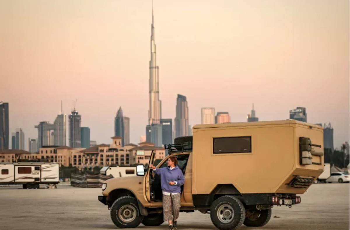 Dubai dwellers take desert camping to skyscraper city