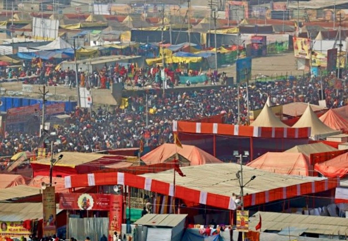Crowd chaos and confusion at site of India festival stampede