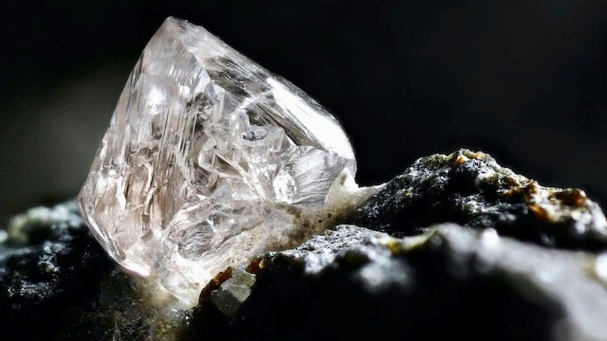 Supercomputers have revealed the giant ‘pillars of heat’ funneling diamonds upwards from deep within Earth