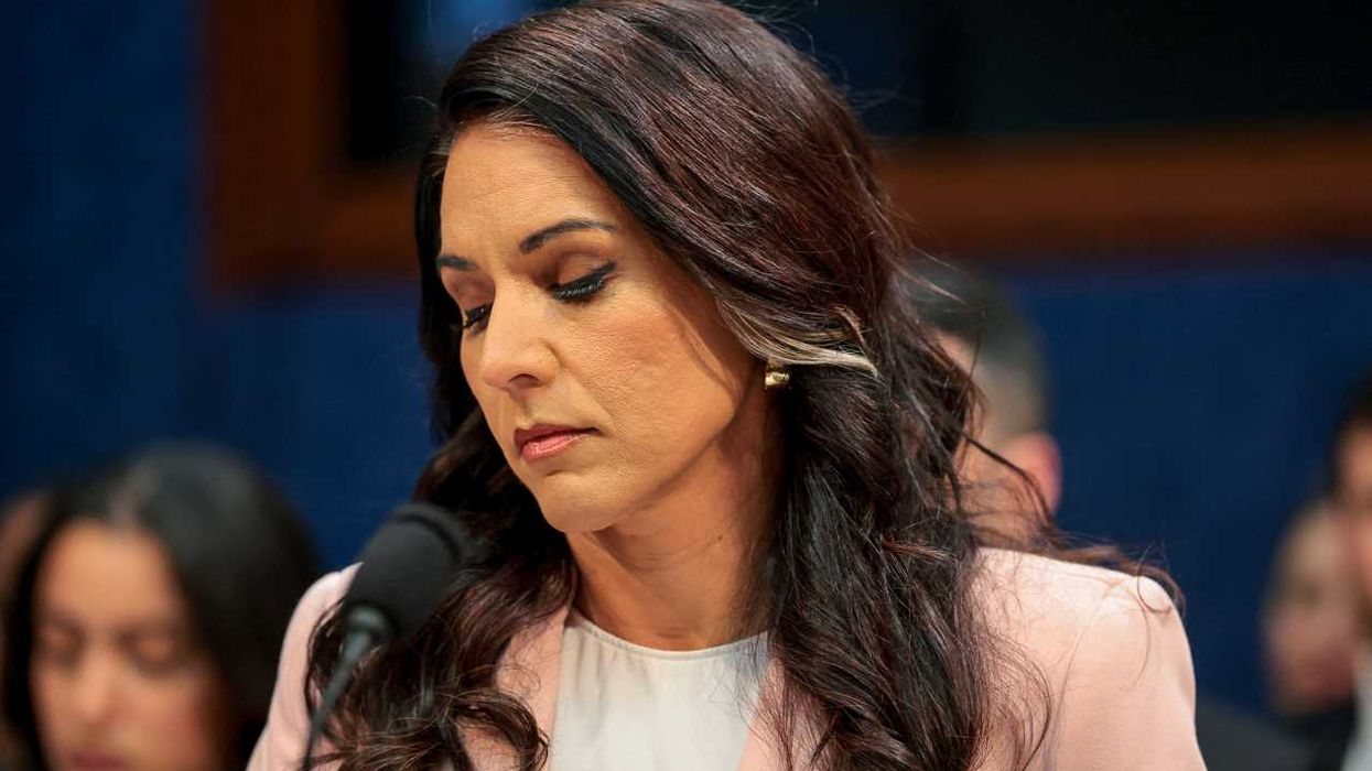 Ex-prosecutor warns against Tulsi Gabbard's conspiracy theories