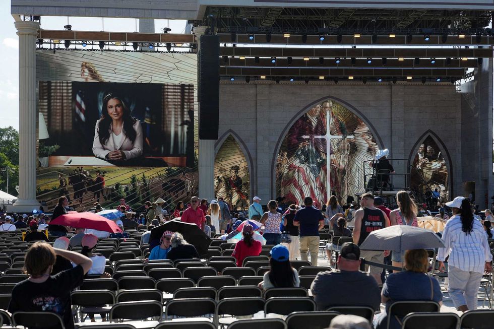 Trump 'humiliated' as his speech plays to empty seats at free event: report