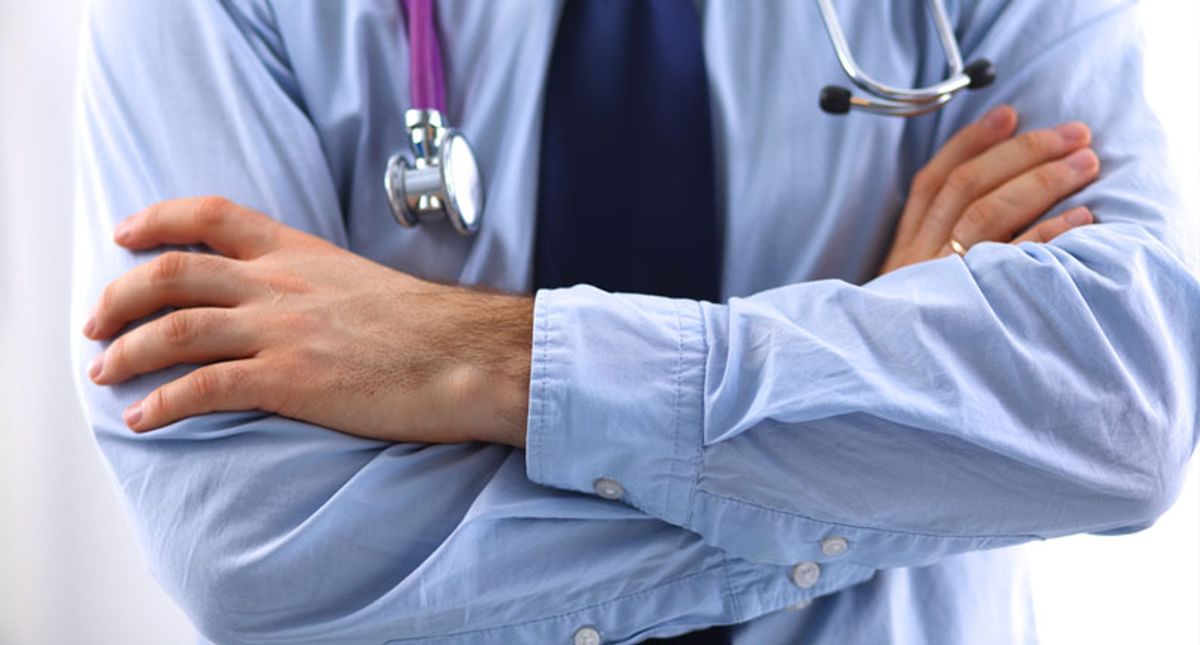 'Ridiculous': Doctor charges for surgery after pulling splinter from toddler's hand