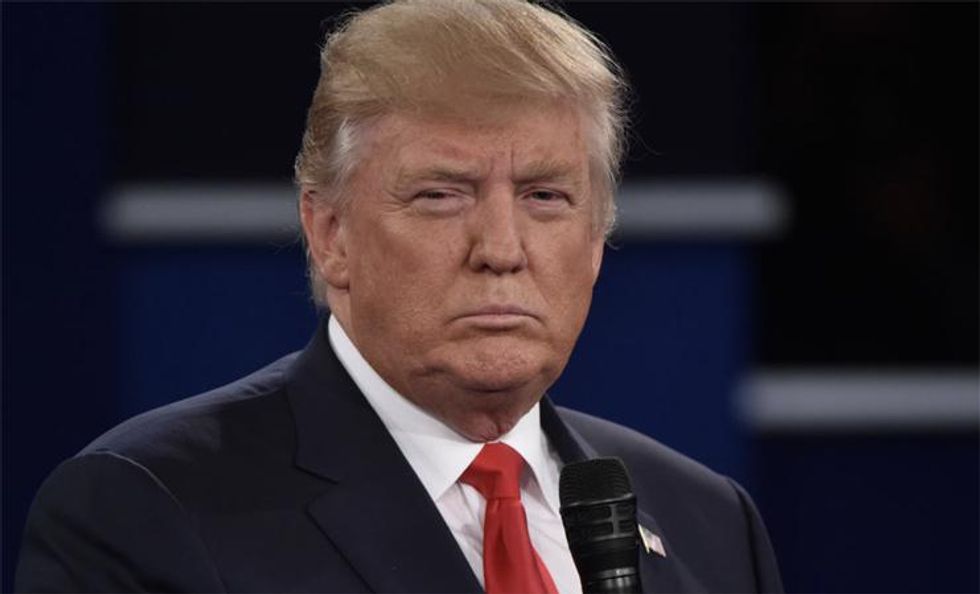 Former Secretary of Defense walks through what would happen to him if he took the documents Trump did