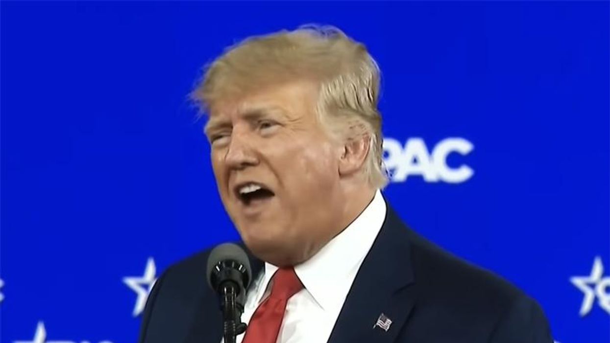 ‘Traitorous, narcissistic sociopath’: Experts stunned after ‘small, weak, powerless’ Trump praises Putin at CPAC