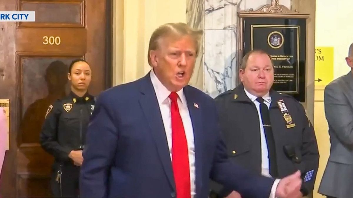 'She's a lunatic!' Trump spouts angry rant attacking Letitia James before attending court