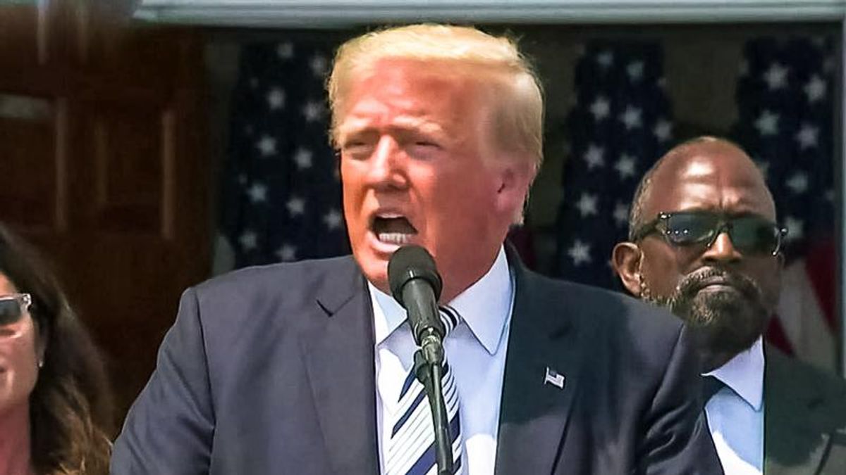 'Boom! Right through the head!' Trump graphically rants about the shooting of Ashli Babbitt