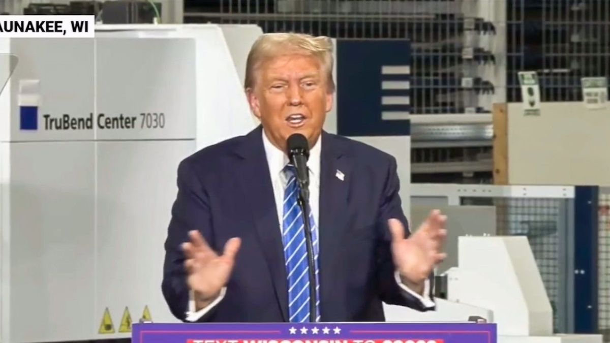 Trump complains about crowd size before mentioning NC flood victims or attack on Israel
