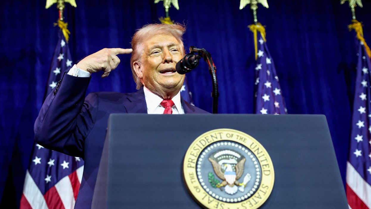 These signs show Trump's maddest threat yet might be blocked … amid the blizzard of crazy