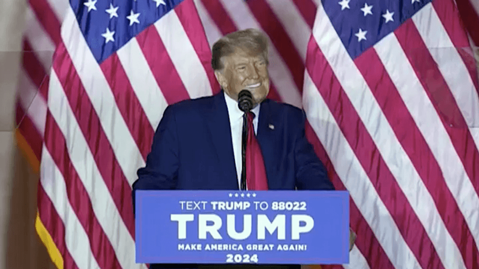 Trump cronies fled ahead of his 2024 announcement, as did the crowd at Mar-a-Lago