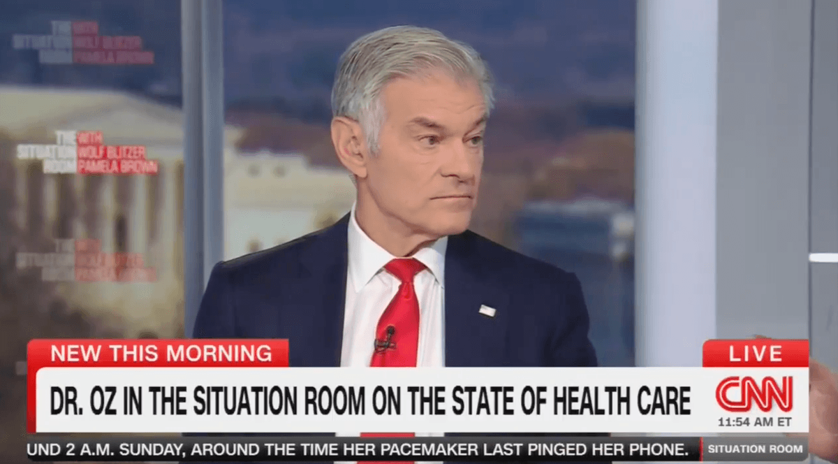 CNN hosts called out by viewers for softball Dr. Oz interview: 'High five?'