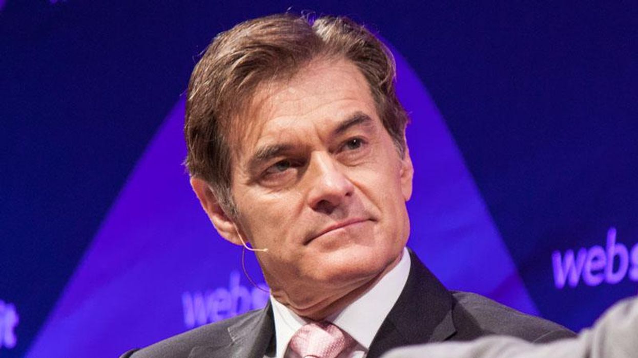 Despite their millions, GOP hopefuls Dr. Oz and Dave White are using pre-checked boxes for extra campaign cash