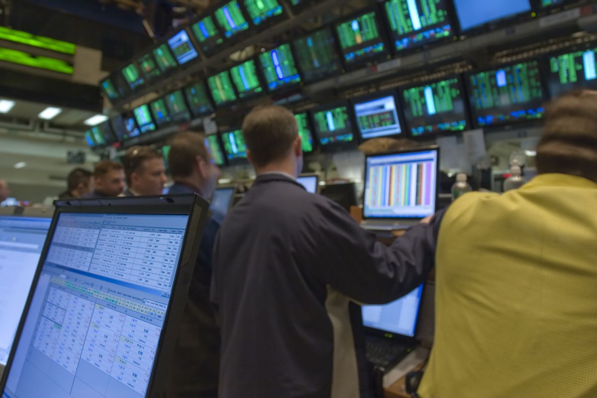 Efforts to ban congressional stock trading popular – as lawmakers continue trading stocks