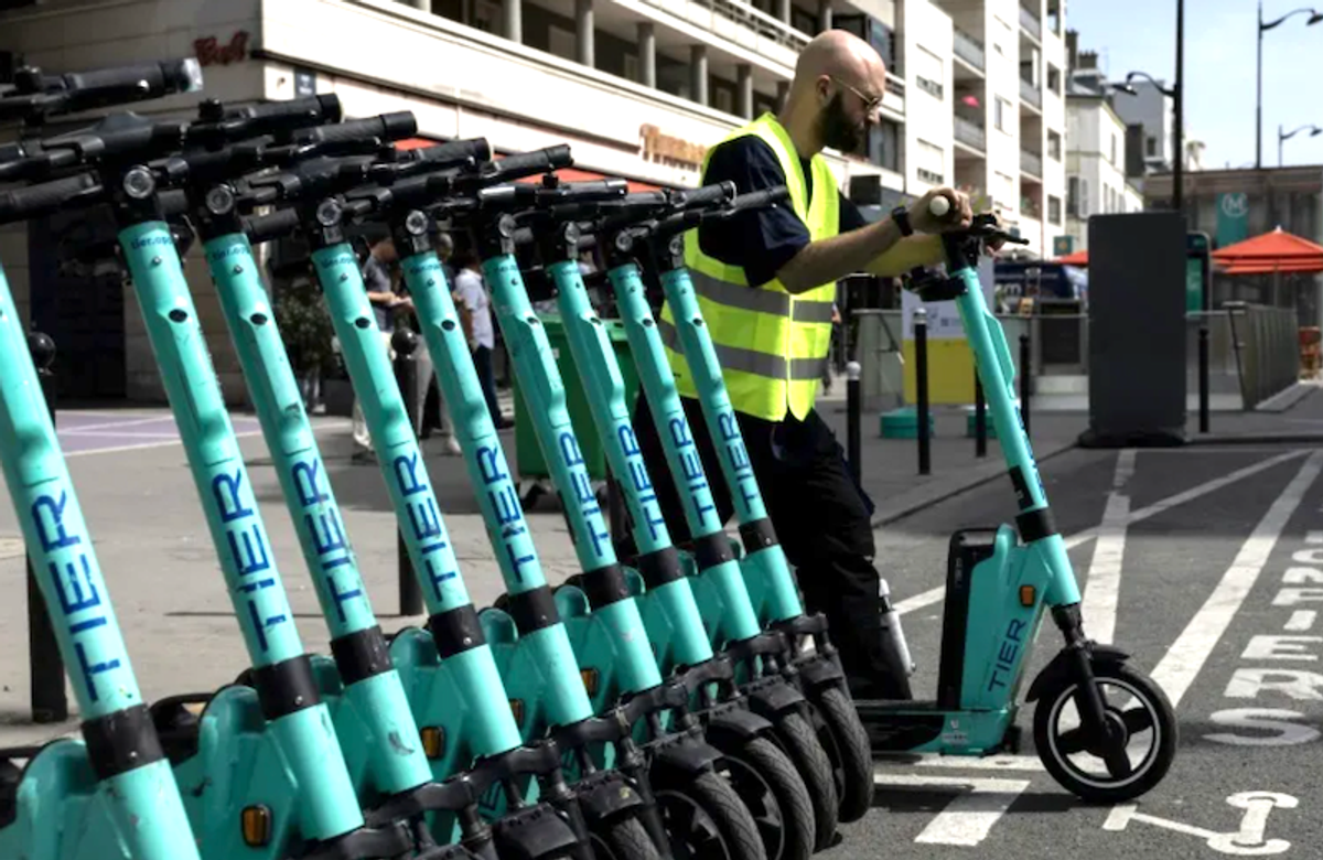 Paris bids adieu to love-or-hate electric scooters